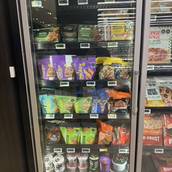La Comer - Beyond and Not Brand vegan burgers , Chik'n nuggets and Vegan Ice Creams - Grocery Near Me - Puerto Vallarta, JAL