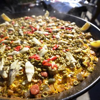 Venga Paella Catering - All meat paella - Caterers Near Me Venga Paella Catering - All meat paella - Caterers Near Me