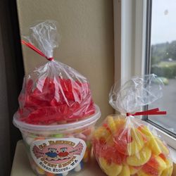 Buddy & Howie's Old Fashioned Sweet Shoppe