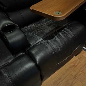 Regal Avalon - Seating - Cinema Near Me - Alpharetta, Georgia
