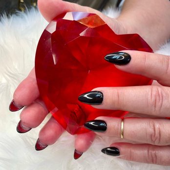 BYJENNIBROOKE - Nail Technicians Near Me - Gainesville, Florida
