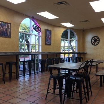 Papa Chevo's Taco Shop - Dining area - Mexican Near Me - Phoenix, Arizona