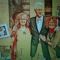 iiis an optical shop - ...Deborah and Kris with Bill Clinton at storefront of iiis. (9.2010).