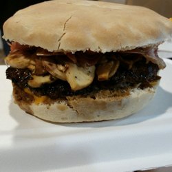 La Rezeta - Grandes porciones. Carne de primera calidad. Hecho a pedido. Hamburguesa gourmet.