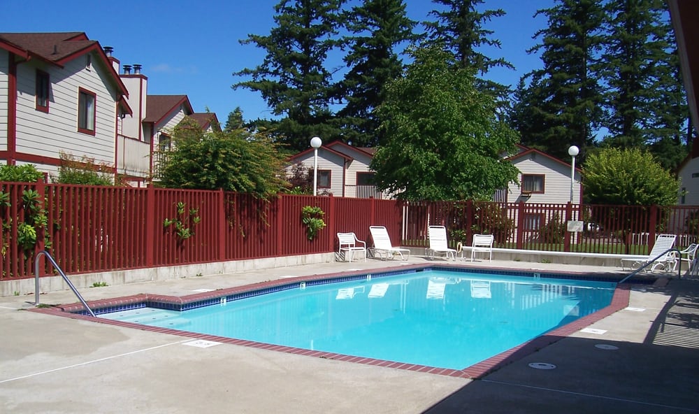 FAIRWAY LANE APARTMENTS Updated September 2024 3873 NW Fairway Ln