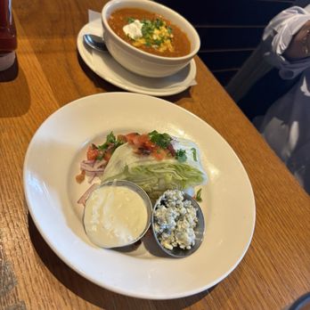 BJ's Restaurant & Brewhouse - Breweries Near Me - Kissimmee, Florida