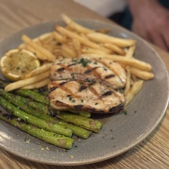 Pacific Catch - Grilled plate - Seafood Near Me - Tustin, California Pacific Catch - Grilled plate - Seafood Near Me - Tustin, California