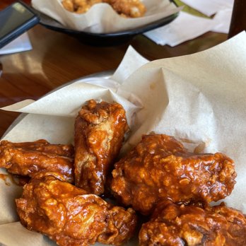 Hooters - Sports Bars Near Me - Pearland, Texas