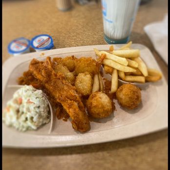 Captain D's - a plate of fried fish and fries - Seafood Near Me - Jacksonville, Florida Captain D's - a plate of fried fish and fries - Seafood Near Me - Jacksonville, Florida