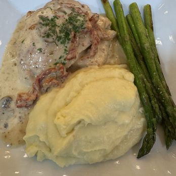 Tony’s Kitchen - Chicken Marsala - Breakfast & Brunch Near Me - Long Beach, California