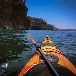 Pictured Rocks Adventure - Kayaking along pictured rocks