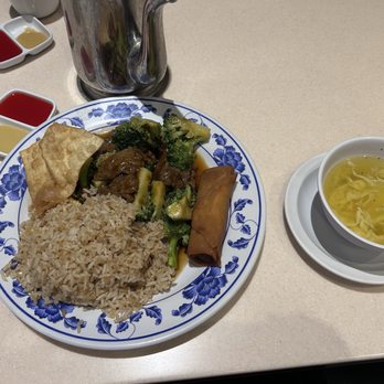 Dragon House - Beef with Broccoli - Chinese Near Me - Moreno Valley, California