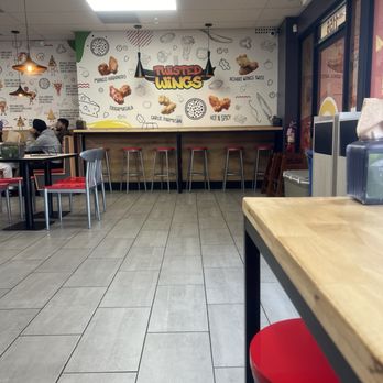 Pizza Twist - Inside - Pizza Near Me - Manteca, California