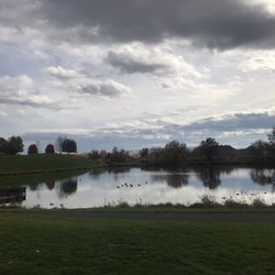 Sarg Hubbard Park - Beautiful pond near the river
