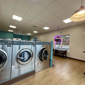 Rosie's Laundry - Southington - Laundromat Near Me - Southington, Connecticut