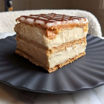 Mendel's - 09/03/23 Mille Feuille - Patisserie/Cake Shop Near Me - Oslo, 03
