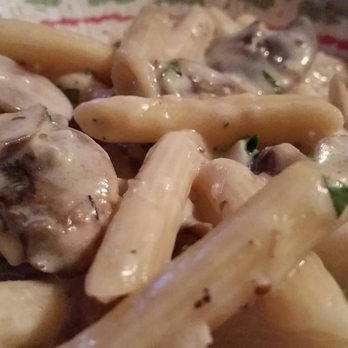 R Spot - New to the menu, my new favorite! Mushroom penne Alfredo. Unbelievable! I drink the sauce at the end. - Italian Near Me - Sisters, Oregon R Spot - New to the menu, my new favorite! Mushroom penne Alfredo. Unbelievable! I drink the sauce at the end. - Italian Near Me - Sisters, Oregon