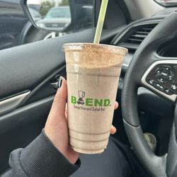 Blend Smoothie and Salad Bar - Elmsford - Snicker Shake