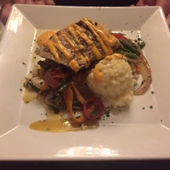 82 Queen - Fresh Grilled Mahi - Southern Near Me - Charleston, South Carolina