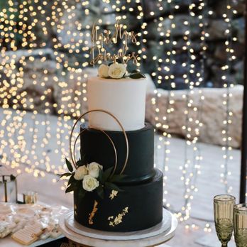 L Parker Photography - That Cake and lighting wall oh my! - Event Photography Near Me L Parker Photography - That Cake and lighting wall oh my! - Event Photography Near Me