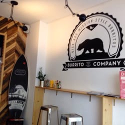 Burrito Company - Laden von innen mit dem stylischen Logo