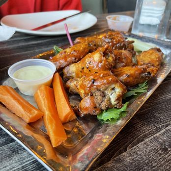 Echo Tap & Grille - Korean BBQ Wings - Bars Near Me - Mountainside, New Jersey