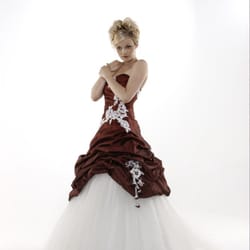 Nancy Jane Brides Bridal Boutique - Beautiful dresses