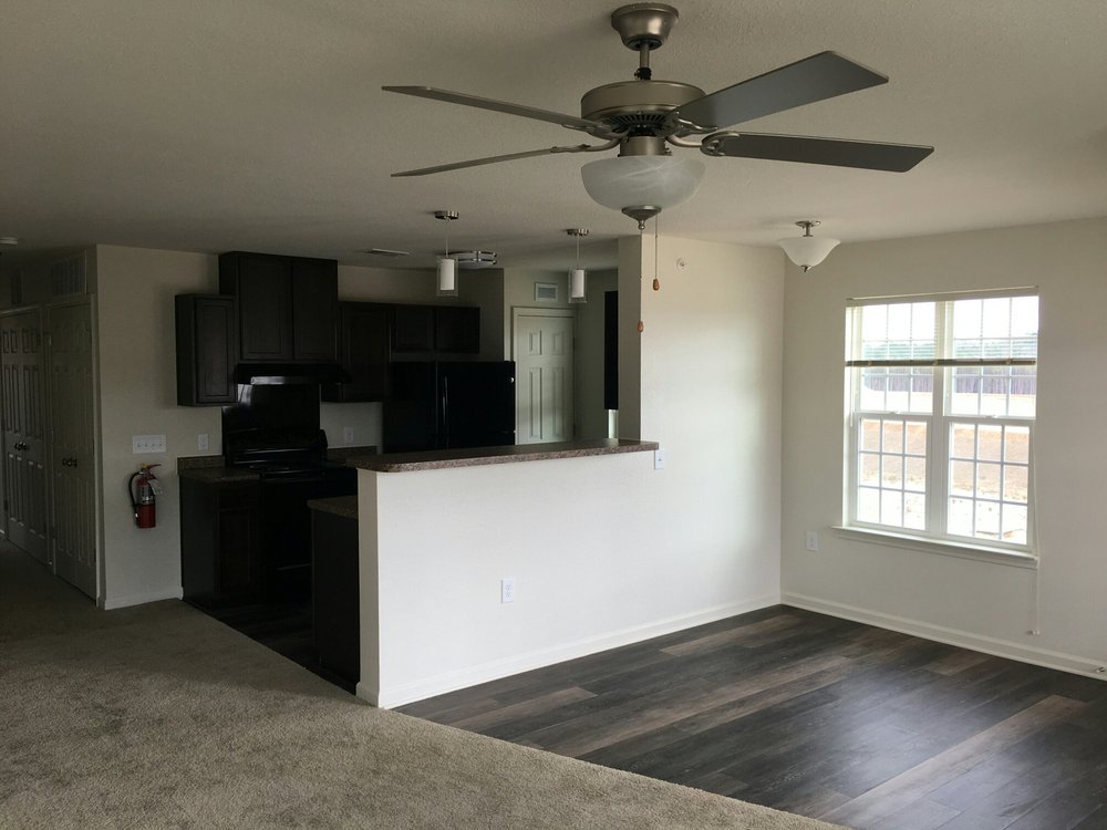 BRIAR GREEN APARTMENT HOMES Updated August 2024 1155 Briar Rose Ln