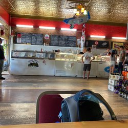 Schooneys Malt Shop And Pizzeria - A slice of Americana.