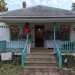 Books to be Red - Welcoming front porch at Books to be Red store in Ocracoke, North Carolina.