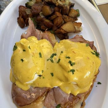 Spanish Bakery & Cafe - Eggs Benedict with potatoes - Spanish Near Me - Saint Augustine, Florida