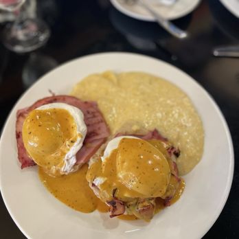 Figaro the Dining Room - BBQ Eggs Benedict. Excellent choice! - New American Near Me - Newberry, South Carolina