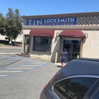 Tin Locksmiths - Keys & Locksmiths Near Me - Garden Grove, California Tin Locksmiths - Keys & Locksmiths Near Me - Garden Grove, California
