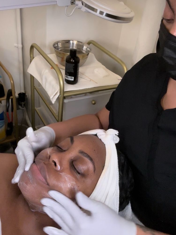 Beauty Therapy Session Logo