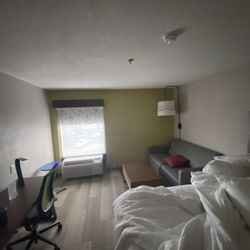 Holiday Inn Express Dublin - AC unit | sofa| high raised bed | very comfortable with clean sheets and soft fresh pillows
