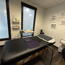 Wax Me Too - The room!! So comfy and VERY CLEAN