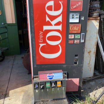 Diggers Antique Mall - Coke - Antiques Near Me - Ocala, Florida