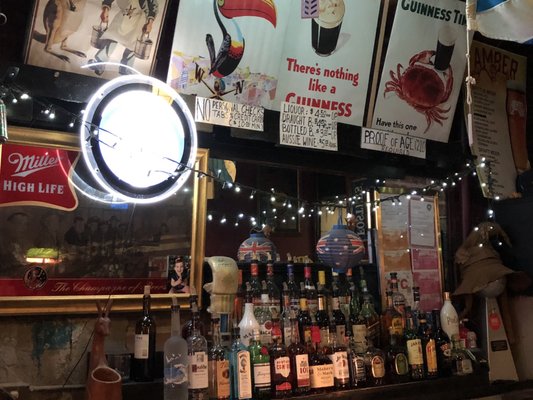 Vic's Kangaroo Cafe by null