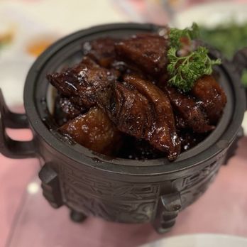 Shanghailander Palace - 101. Shanghailander Style Braised Pork in Brown Sauce - Asian Fusion Near Me - Hacienda Heights, California Shanghailander Palace - 101. Shanghailander Style Braised Pork in Brown Sauce - Asian Fusion Near Me - Hacienda Heights, California