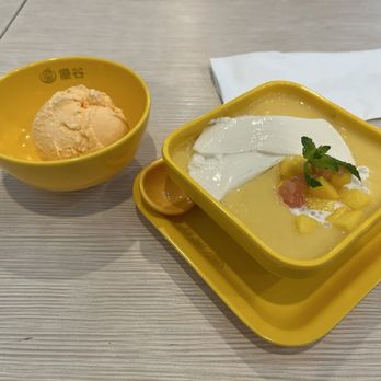 UC Dessert - F09. Cold Mango Pomelo Sago with Tofu Pudding (and mango ice cream +3$) - Desserts Near Me - Oakland, California