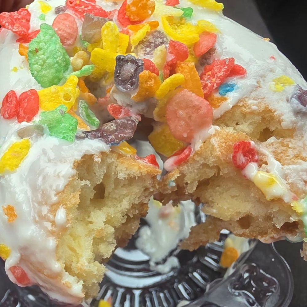 Gonuts Donuts - Fruity Pebble donut (cake donut) - Food Trucks Near Me - Chester, Maryland