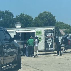 Lee’s Fresh Fish Food Truck - The food truck