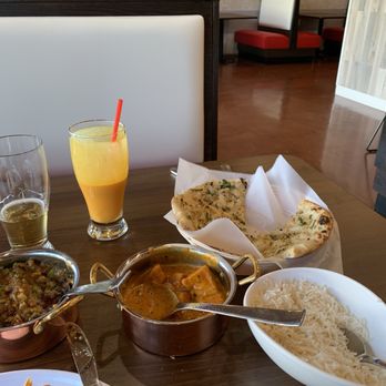Naan N Curry - Butter chicken, Matar Masala, Garlic Naan, Mango Lassi and Indian beer - Indian Near Me - Portland, Oregon Naan N Curry - Butter chicken, Matar Masala, Garlic Naan, Mango Lassi and Indian beer - Indian Near Me - Portland, Oregon