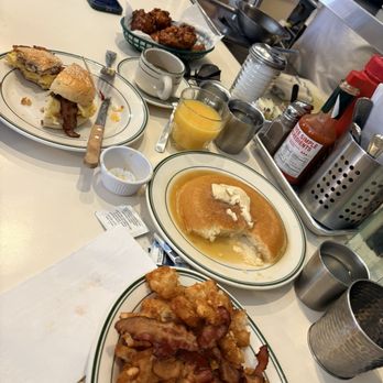 Golden Diner - Golden honey pancakes , egg sandwich Korean chicken wings - Diners Near Me - New York, New York Golden Diner - Golden honey pancakes , egg sandwich Korean chicken wings - Diners Near Me - New York, New York