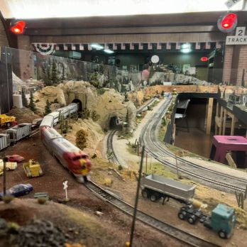 Dillon Depot - More trains on tracks. Fun to watch. - Ice Cream & Frozen Yogurt Near Me - Cleburne, Texas