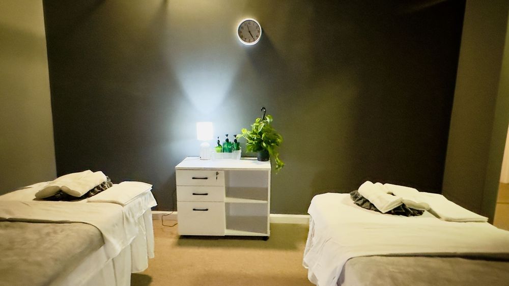 HAPPY FEET FOOT SPA Updated October 2024 18 Photos & 13 Reviews