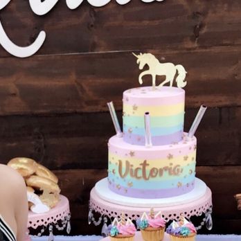 Ele Makes Cakes - Custom Cakes Near Me