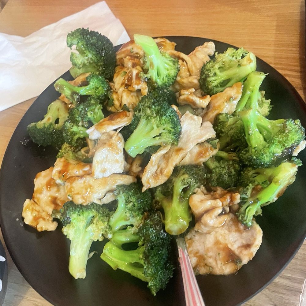 OG Dumpling House - chicken and Broccoli w/ chicken - Chinese Near Me - Tonawanda, New York OG Dumpling House - chicken and Broccoli w/ chicken - Chinese Near Me - Tonawanda, New York