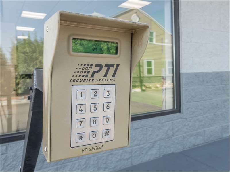 EXTRA SPACE STORAGE Updated September 2024 23 Photos & 21 Reviews 789 S Broadway