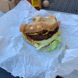 Cuz's Drive Thru - Double cheeseburger!!!